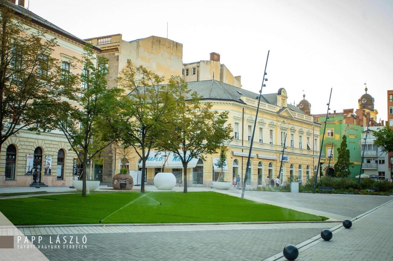 Ruben Apartman City Center Дебрецен Екстериор снимка